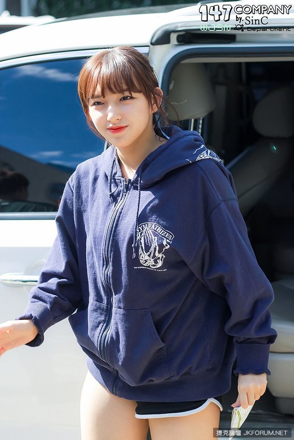 《宇宙少女》Ace級外貌，扮春麗超萌！結實的蜜大腿韓國網友都說戀愛了啦~
