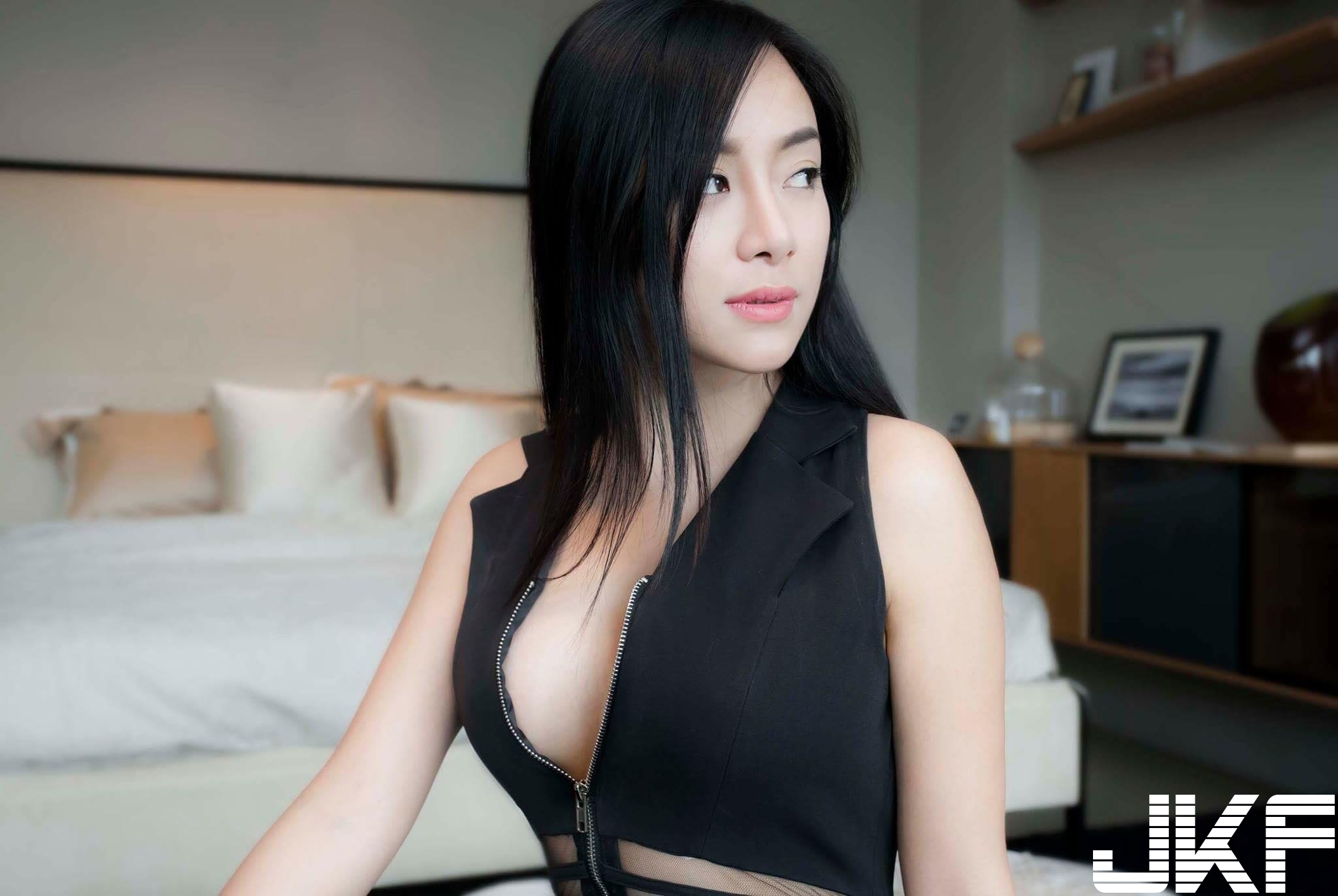 泰國爆乳廚娘Rot Jib被PO網走紅拍性感寫真