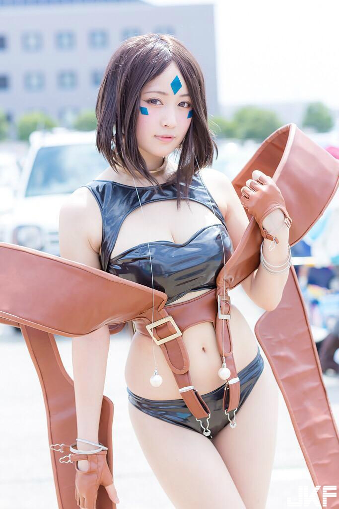 兩人相差31歲！豪乳Coser【御伽ねこむ】帶球嫁51歲知名漫畫家！