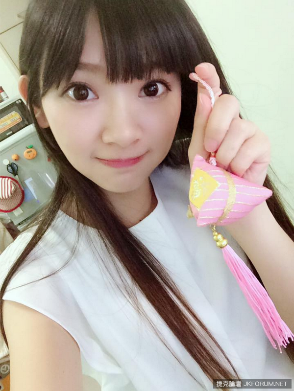 媽媽發怒！看個幼幼台老公、小孩魂都飛了！感嘆姊姊威力太強……小孩、大人一併俘虜