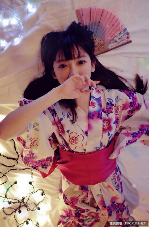 媽媽發怒！看個幼幼台老公、小孩魂都飛了！感嘆姊姊威力太強……小孩、大人一併俘虜