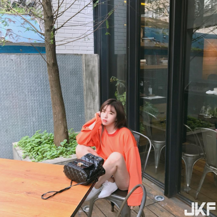 台灣網拍老闆娘「自拍內褲照」引網友瘋傳！這種尺度看了真的好害羞喔&#8230;