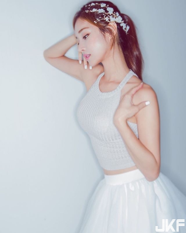 清爽天菜「馬尾妹」！撩起的不是頭髮是男人的心～沒想到身材竟然這麼Ｓ…