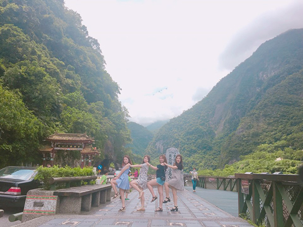 韓妞們「友情旅行」遊台灣，台灣最美的風景果然是人！韓妞讚嘆：台灣人太親切了啦！