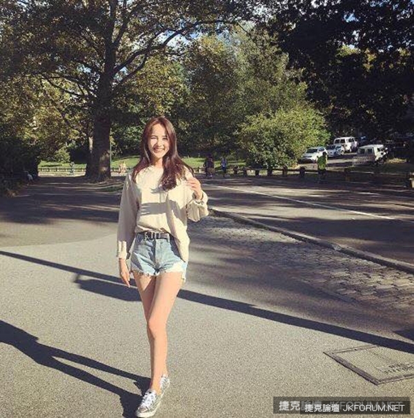 韓空姐美到被肉搜，網友異口同聲「她本人比照片好看一百倍！」不說了！我得存機票錢了