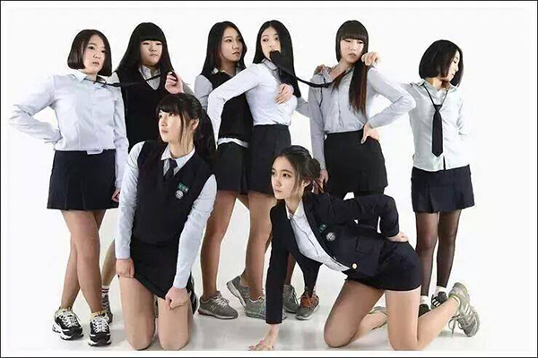 韓國妹子寫真畢業照合輯！怎麼每一個身材都跟少女時代一樣，紀念照這樣拍也太美ㄌ吧～