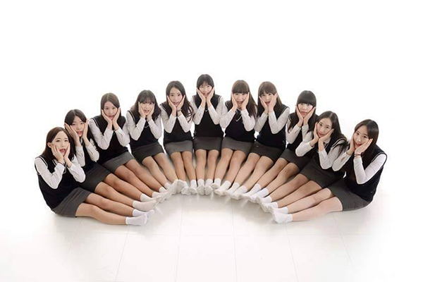 韓國妹子寫真畢業照合輯！怎麼每一個身材都跟少女時代一樣，紀念照這樣拍也太美ㄌ吧～