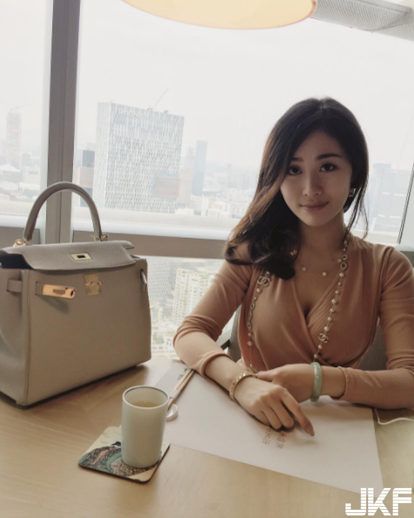22歲「巨乳版張鈞甯」白嫩美胸逼死人！強國葡萄乾實在太性感了&#8230;