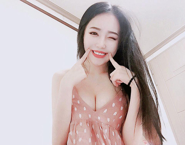 剛滿19歲的韓國妹好兇，在臉書公開找伴侶「可以跟我一起過聖誕節嗎」我是真的心動了