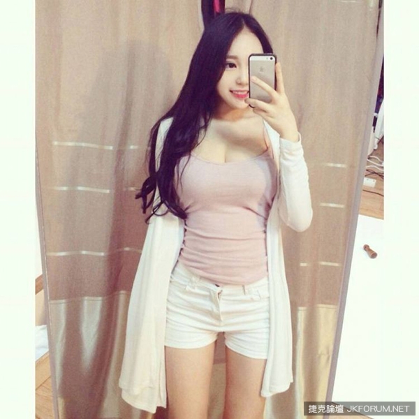剛滿19歲的韓國妹好兇，在臉書公開找伴侶「可以跟我一起過聖誕節嗎」我是真的心動了