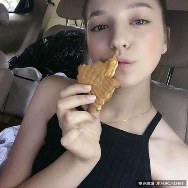 韓國歐爸們的新一代理想型是她！外表出眾身材也一流，突然爆紅她坦承「非常受寵若驚」