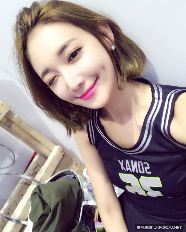 貌似外國人的混血兒臉蛋，美到讓人忘了呼吸，連外國人都一致票選認證的美！