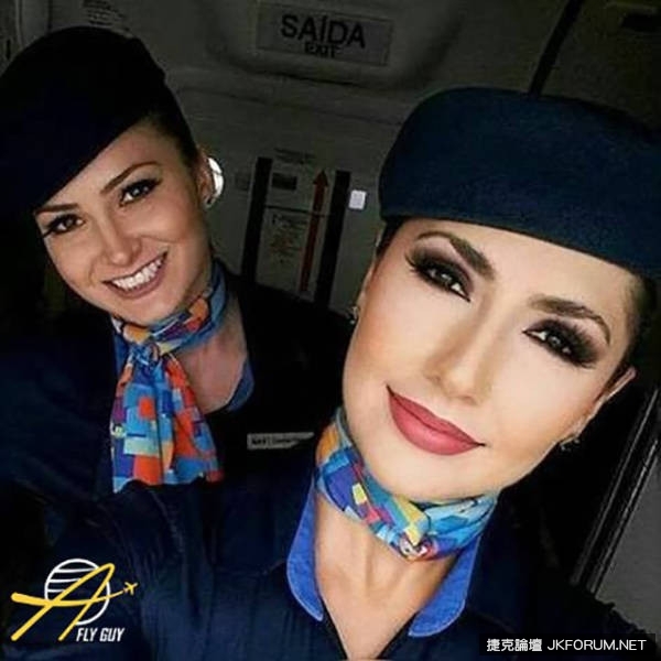 萬呎高空的悸動！35 國空服員靈動美圖一次珍藏
