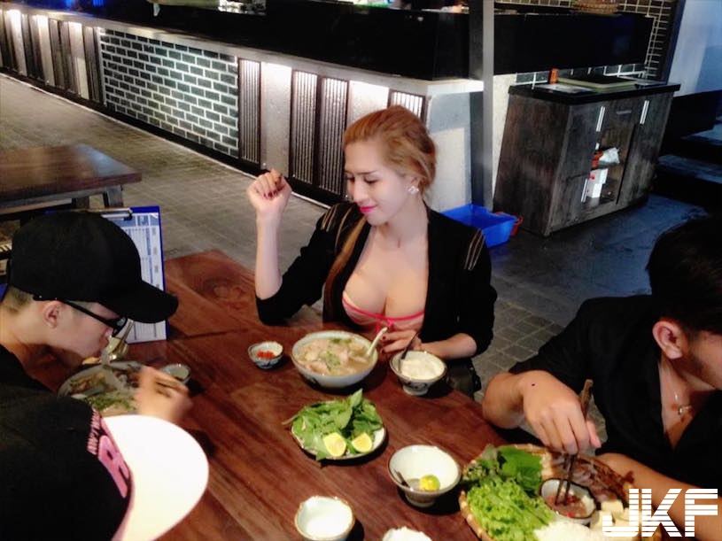 網傳巨乳採花妹「惹火浴照曝光」那乳量好狂！超挑逗「全裸自拍」尺度也太豪放&#8230;.