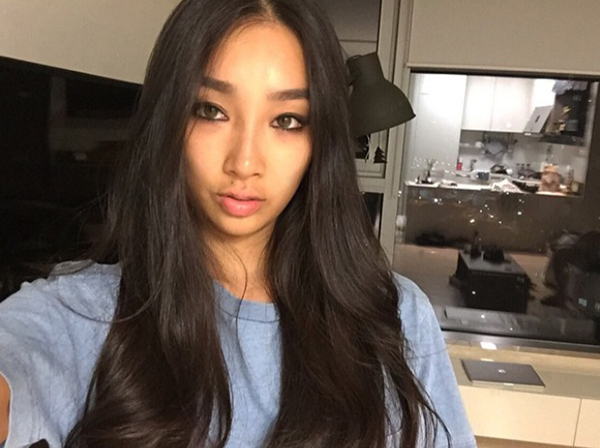 韓國女模巧克力肌超完美！與生俱來的身材超強比例，原來這才是真正腰束卡稱頂叩叩