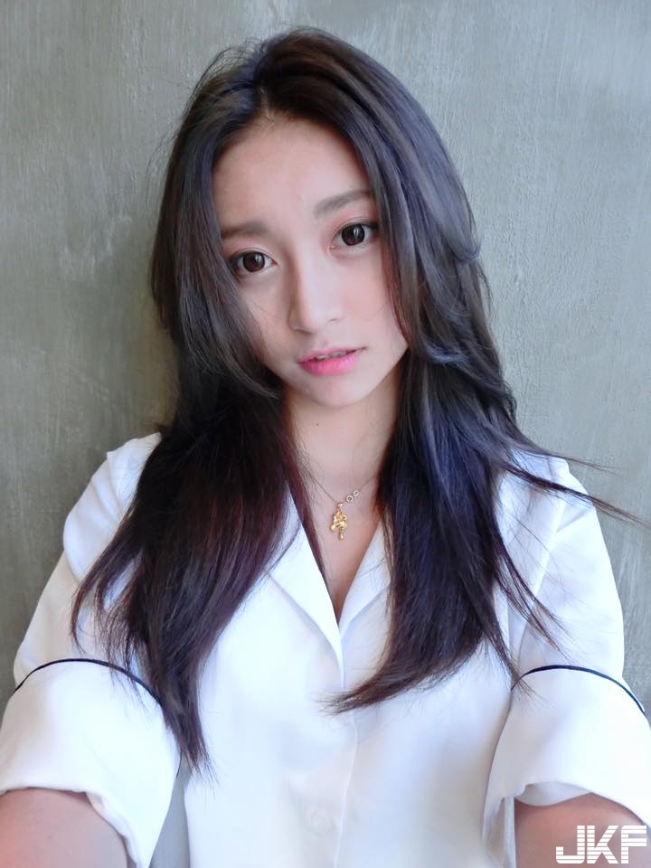 相似度100%！表特女神「爆乳版子瑜」身材超火辣…網友全暴動了！