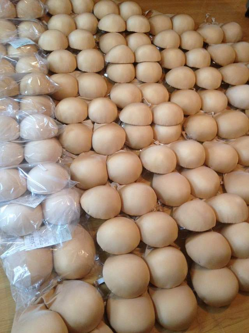 美胸神器再進化…貧乳瞬間成巨乳！保證讓你感受又大又滿的3D視覺震撼