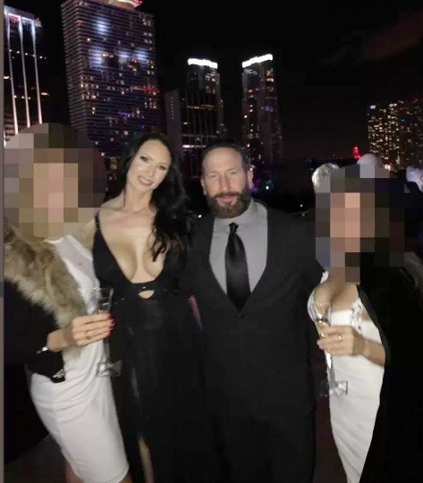 雜交讓婚姻美滿！美夫妻熱衷「換妻多P趴」　自清縱慾非外遇