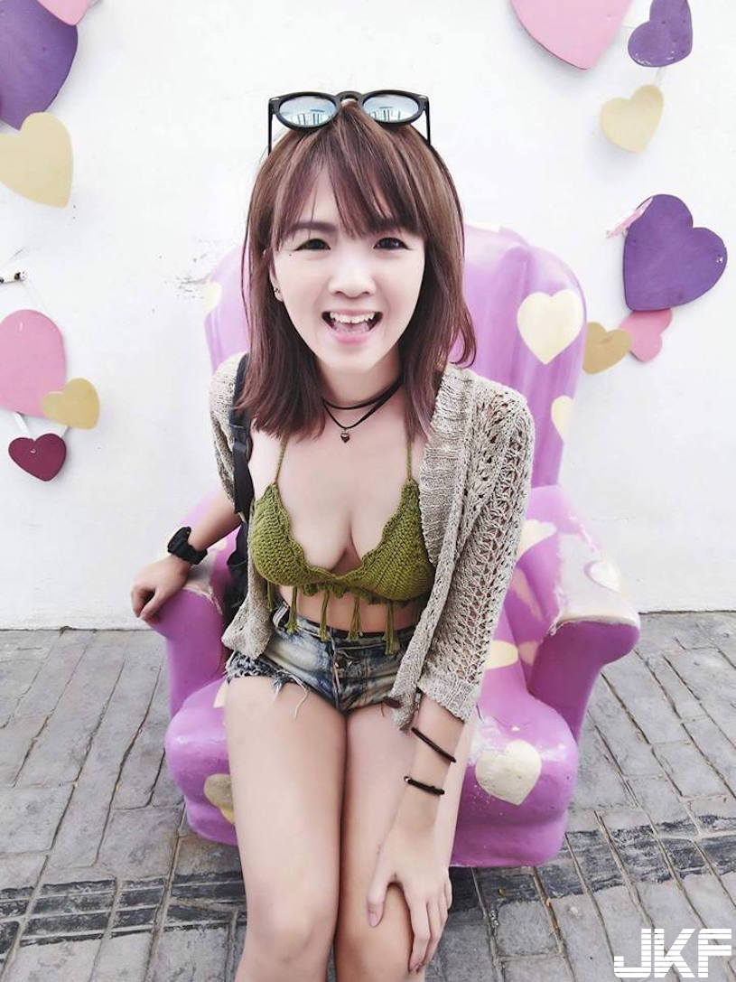 愛滿出來！超犯規「E奶爆乳妹」乳量有夠兇殘！ 一發「巨乳照」散發滿滿的愛…