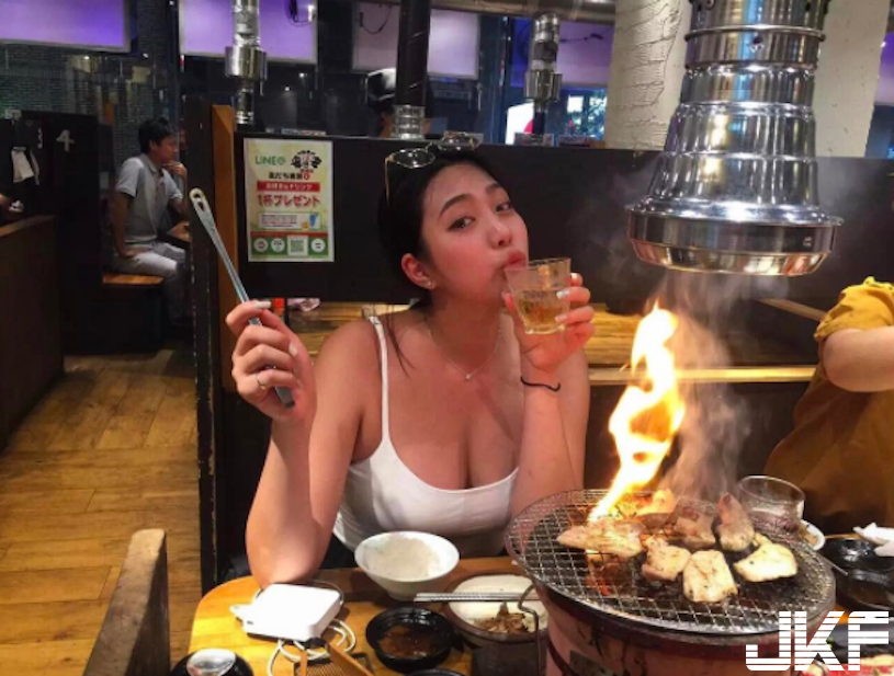 百貨最兇！台北「 巨乳櫃姐」歐美規格太犯規！滿滿的乳量讓人精神都來了&#8230;