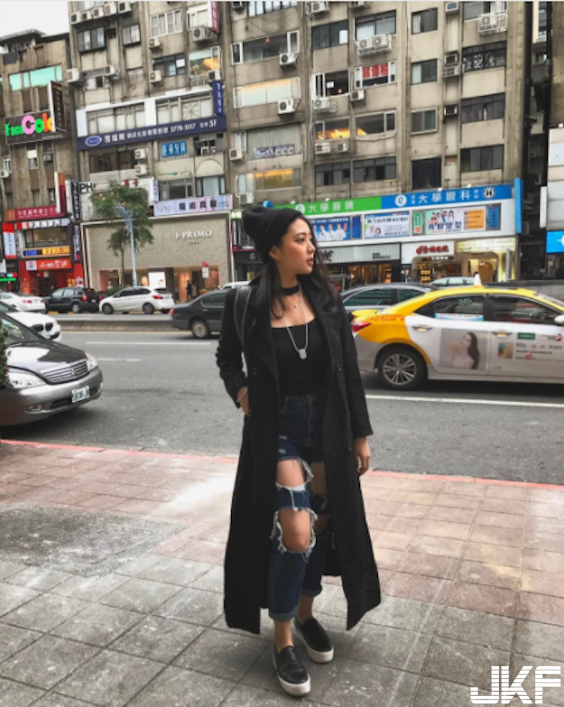 百貨最兇！台北「 巨乳櫃姐」歐美規格太犯規！滿滿的乳量讓人精神都來了&#8230;