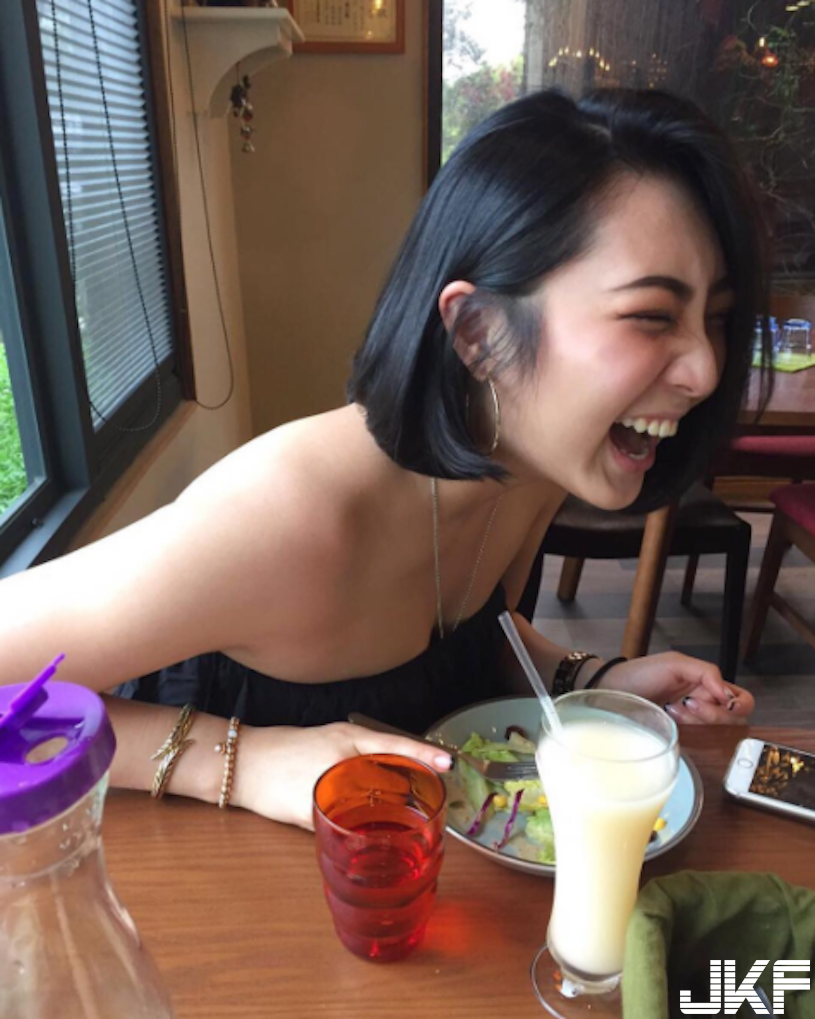 百貨最兇！台北「 巨乳櫃姐」歐美規格太犯規！滿滿的乳量讓人精神都來了&#8230;