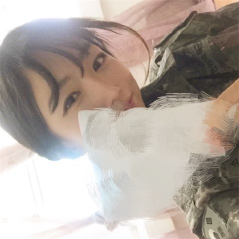 「軍中正妹」美到讓人融化！不用拿槍當武器，看到那笑容我已雙手投降～