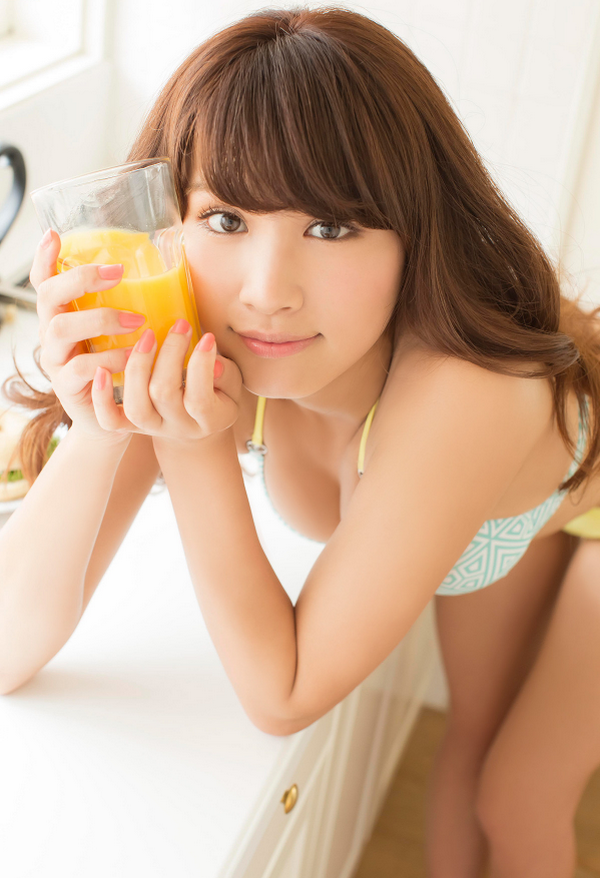 女星憑Q彈美乳受封「最強東洋乳神」！誘人胴體+嫩白肌狂殺處男
