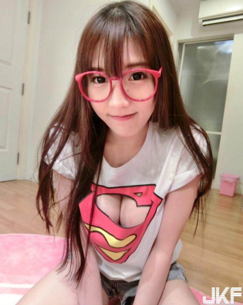 這好猛！網瘋傳「大賣場奶妹」那巨乳太猖狂！超犯規「逆天乳量」讓人受不了&#8230;