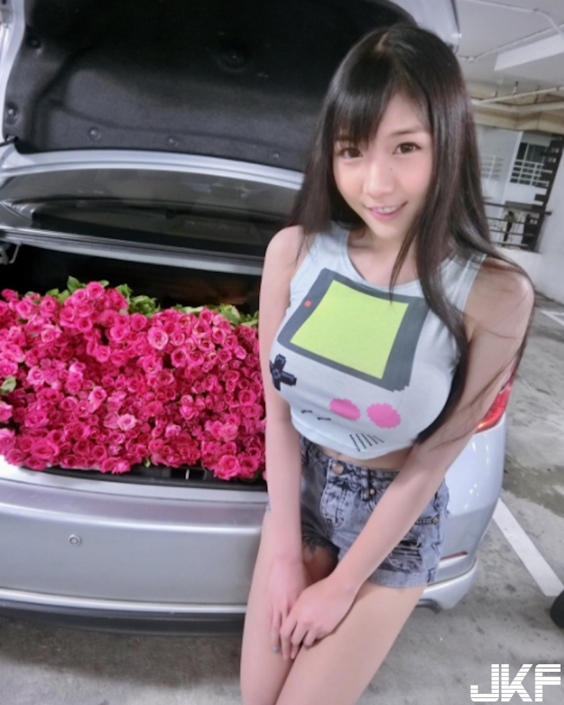 這好猛！網瘋傳「大賣場奶妹」那巨乳太猖狂！超犯規「逆天乳量」讓人受不了&#8230;