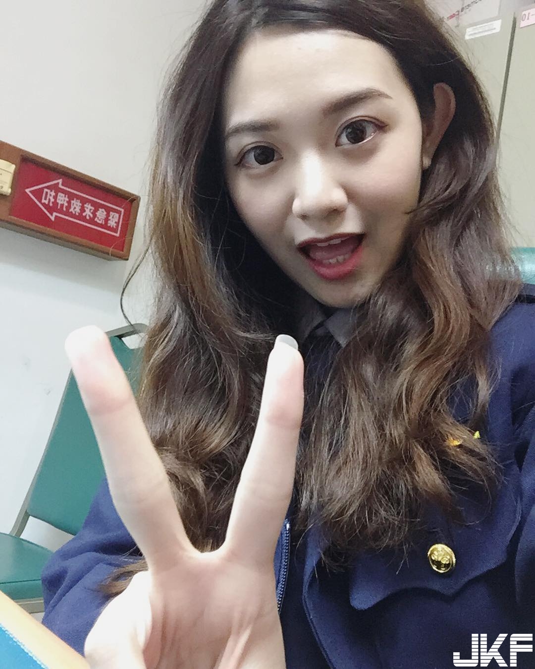 台灣亮麗女警曬「性感制服」照引瘋傳！自曝「制服太緊」大爆扣！實在太兇了…