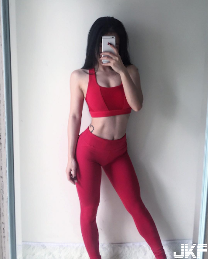 投降了啦！「爆乳奶妹」蜜桃臀誘惑好犯規！一張張「惹火辣照」讓人血脈噴張…