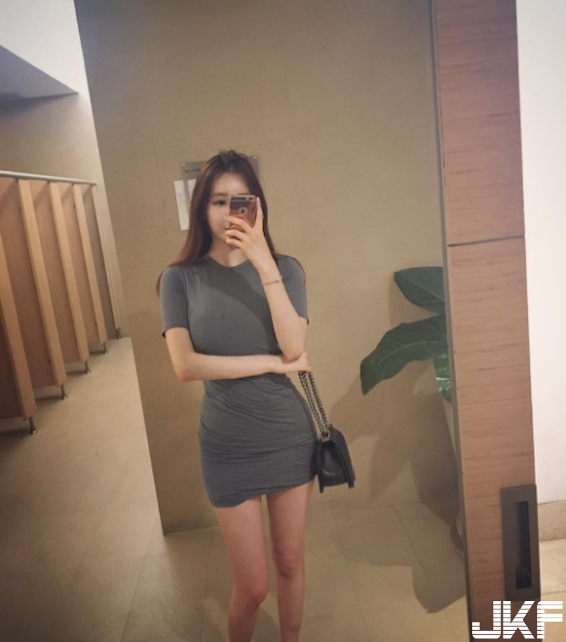 大賣場又見「長腿美乳奶妹」逆天身材好犯規！超白嫩「乳能量」引網友瘋傳&#8230;