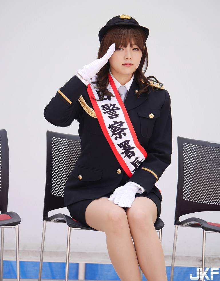 日本「美女警員」報到！高顏值的正義使者！每個都正到都意圖使人「襲警」&#8230;