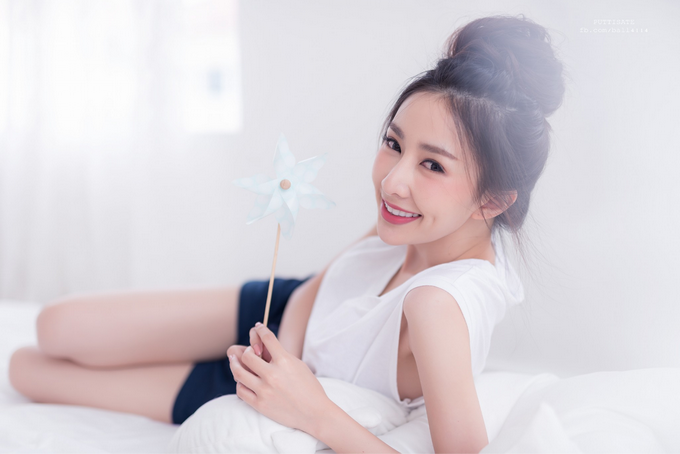 曼谷街頭驚見「天使甜心」！超激白+狠腰瘦讓人一看目光再也離不開