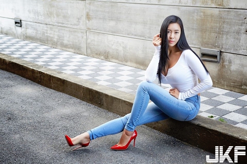 健身房驚見「爆奶健身妹」神猛乳量好犯規！胸前兩顆「巨大圓乳」比101還壯觀…