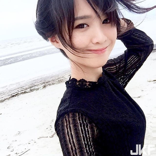 妹可以亂看，但找女朋友還是要挑這一款！高顏值小清新隱藏好身材，大馬校花正妹詩兒利