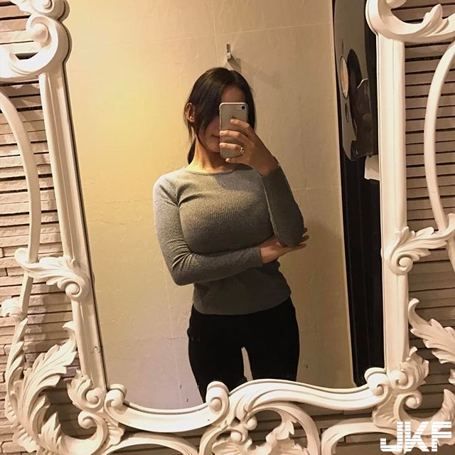 韓系著衣巨乳魅力！包緊緊但又快撐破「超級大歐派」：只要有歐派就給讚