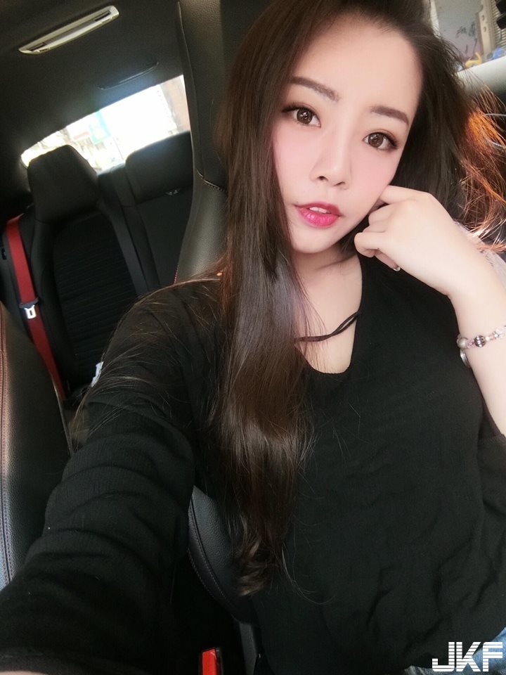 94無敵天菜！輔大高顏值正妹原來「身材超兇猛」！「極致乳量」怎麼受得了…