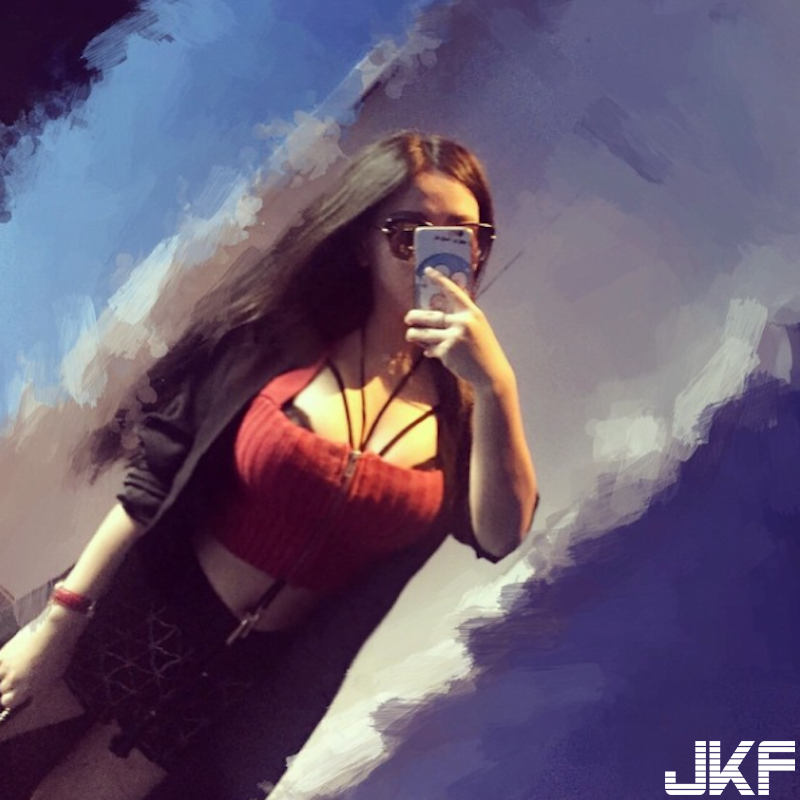 超巨「深水炸彈」！F罩杯正妹水中放「白色巨乳」！還有絕美蜜桃臀&#8230;