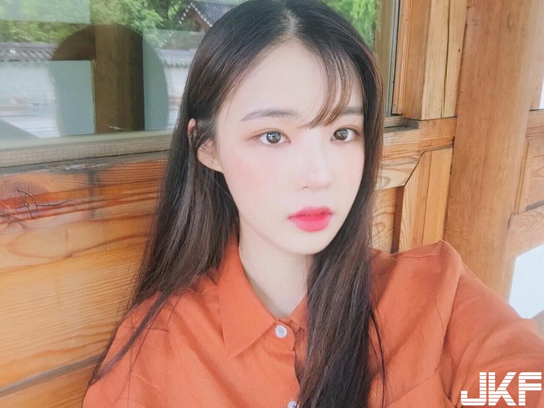 超天然！女友系母胎美人「顏值高」到嚇死人！母女合照讓人誤以為是姊妹…
