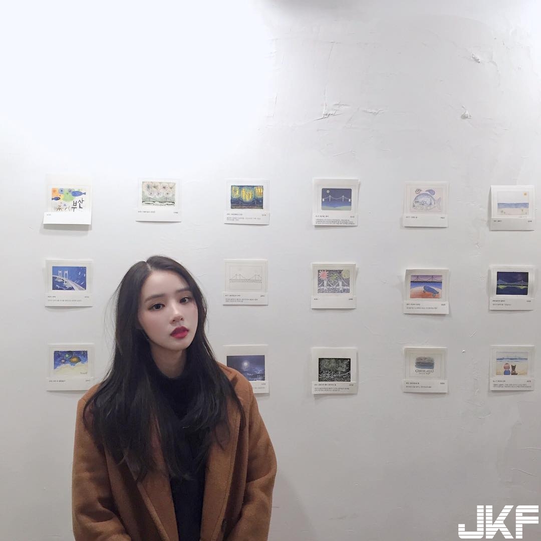 超天然！女友系母胎美人「顏值高」到嚇死人！母女合照讓人誤以為是姊妹…