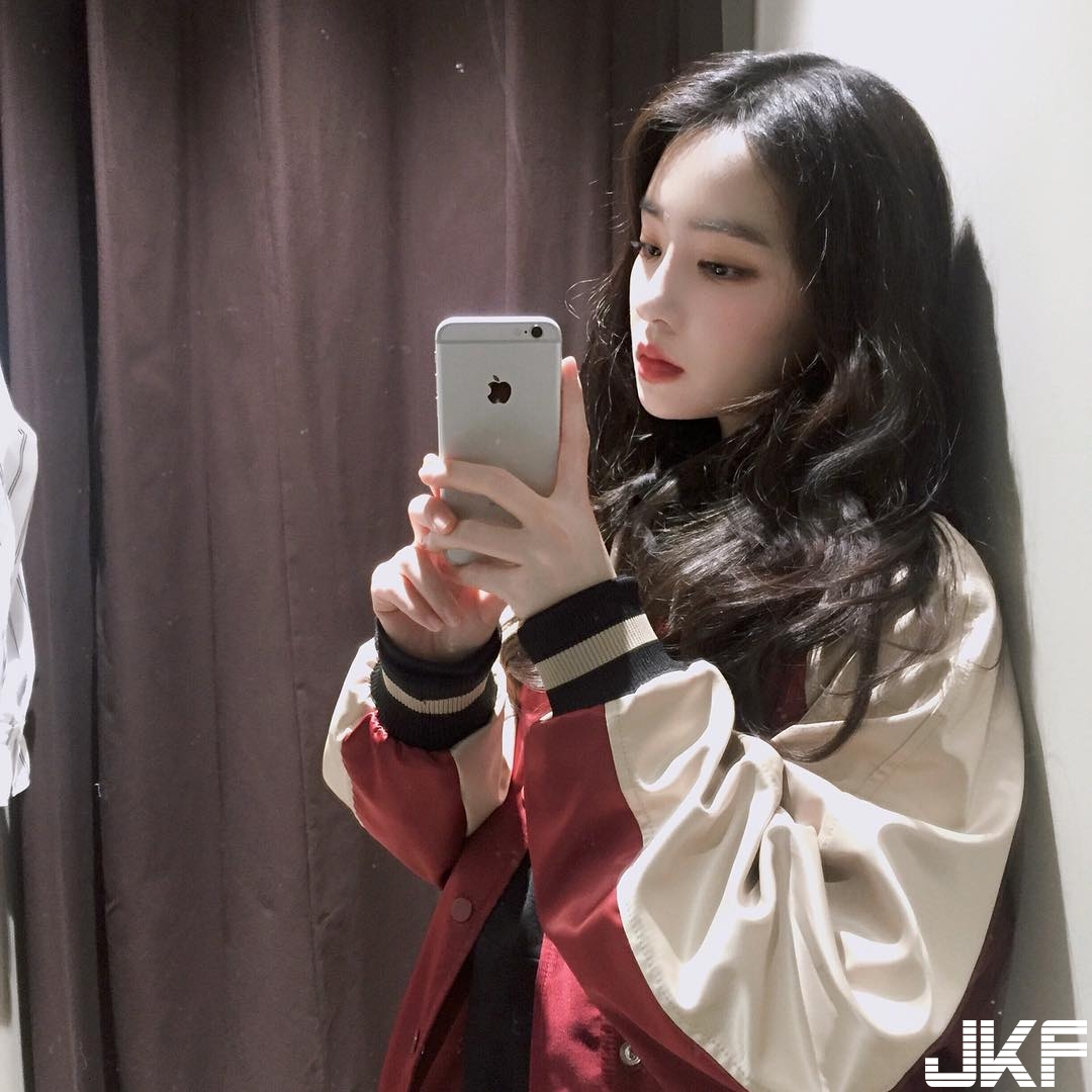 超天然！女友系母胎美人「顏值高」到嚇死人！母女合照讓人誤以為是姊妹…