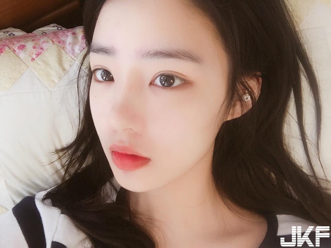 超天然！女友系母胎美人「顏值高」到嚇死人！母女合照讓人誤以為是姊妹…