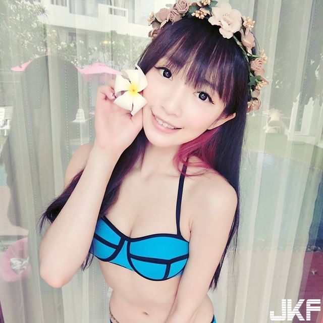 大到受不了！超不科學身材直播女神Mita，這樣開台是要我流多少鼻血&#8230;.
