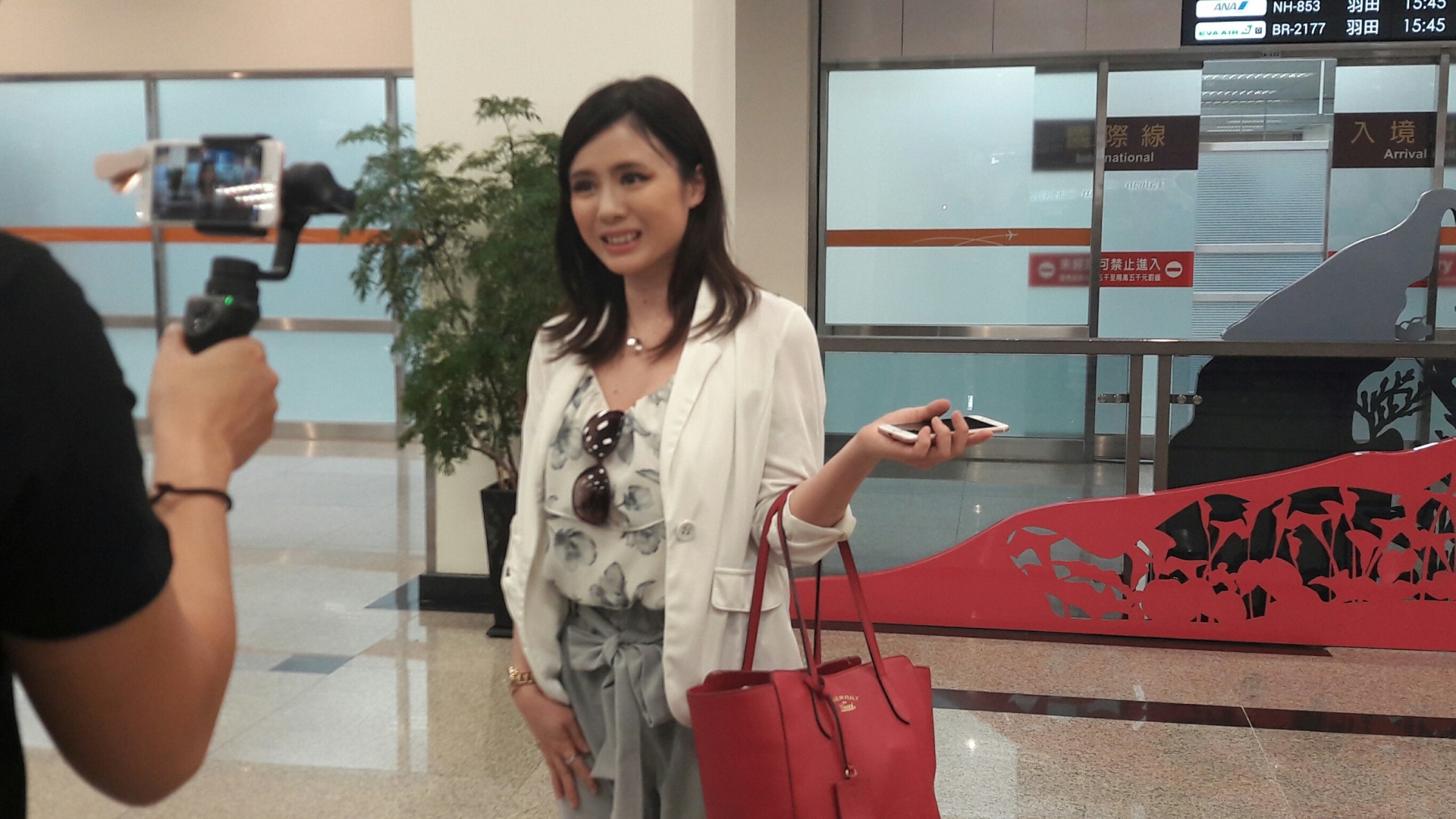 情報 日本av女優拍鹹濕片驚見北一女校服上身 場外休憩區哈啦板 巴哈姆特