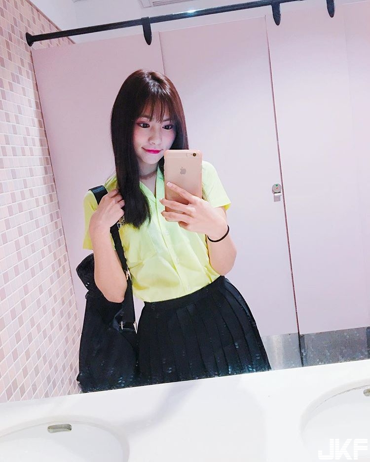 清純「景美高校妹」百褶裙飄揚！「絕對領域」太誘惑！讓人想起青澀初戀&#8230;