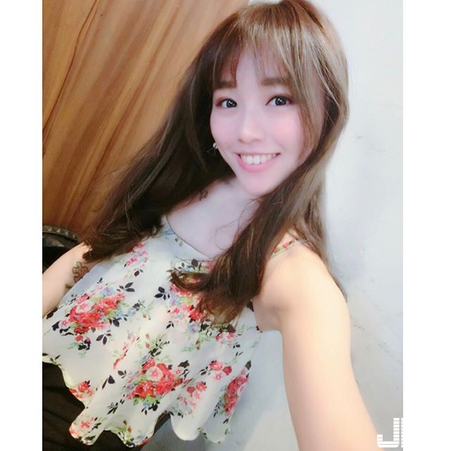 超甜美國泰護理師，一雙會笑的眼睛，還有超細長腿&#8230;.病人看的血壓都要升高了！
