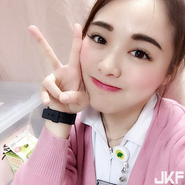 超甜美國泰護理師，一雙會笑的眼睛，還有超細長腿&#8230;.病人看的血壓都要升高了！