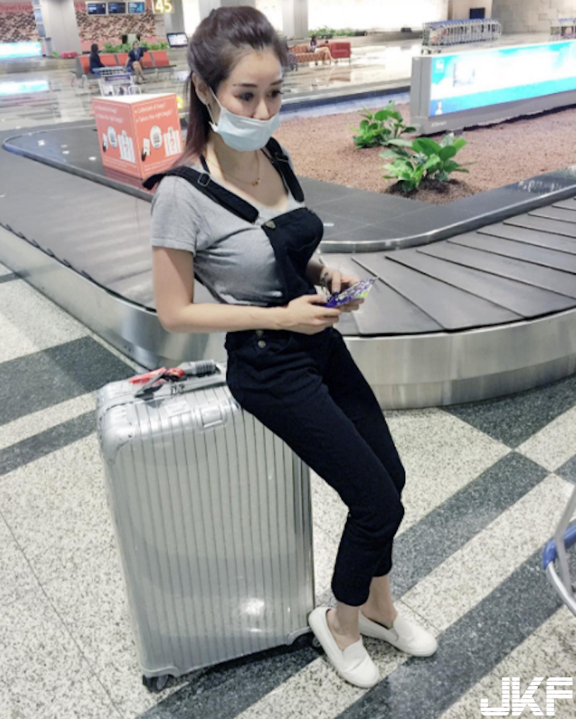 新國性感正妹「Naomi Liu」胸前能量好飽滿！